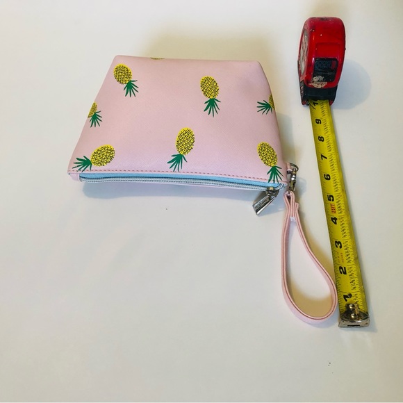 Miniso cosmetic bag. New and oh-so-cute! - Picture 10 of 10
